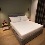Otel Claus Tiran