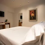 Claus Otel Tiran
