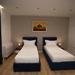 Claus Hotel Tirana